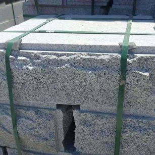 南宁 芝麻白花岗岩自然面成品