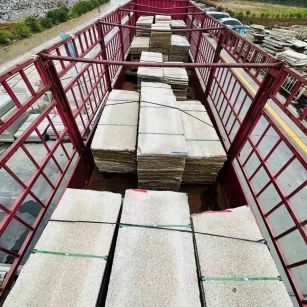 南宁 黄金麻花岗岩荔枝面，光面毛板装车完成