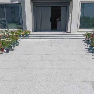 南宁 芝麻白花岗岩地铺石地面铺装