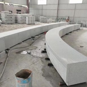 南宁芝麻白花岗岩石板材 园林光面弧形坐凳