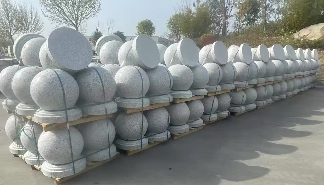 南宁 白麻花岗岩石材圆球，石球，挡车球，隔离球，景观石球，风水球等