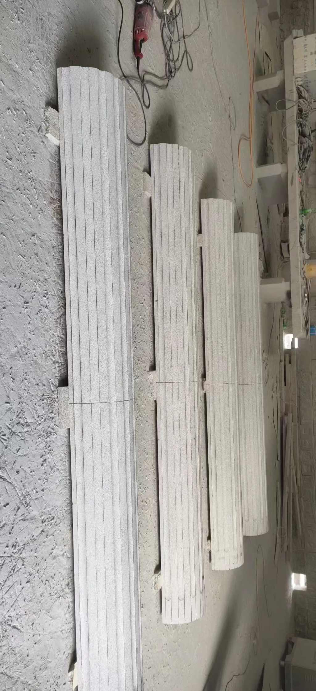 南宁 花岗岩厂家带你看白麻花岗岩门楼大柱柱皮