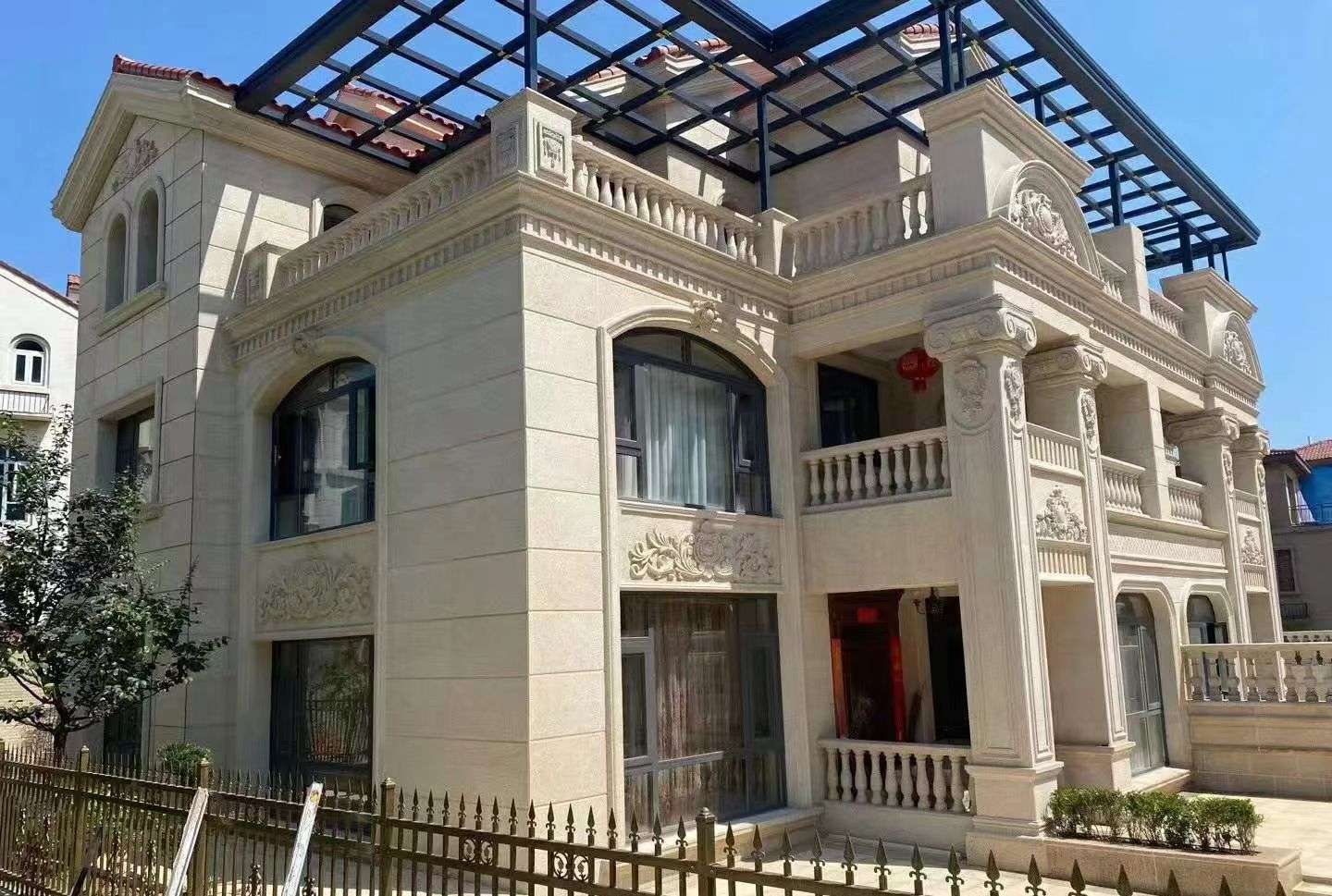 南宁 黄金麻花岗岩荔枝面别墅外墙干挂