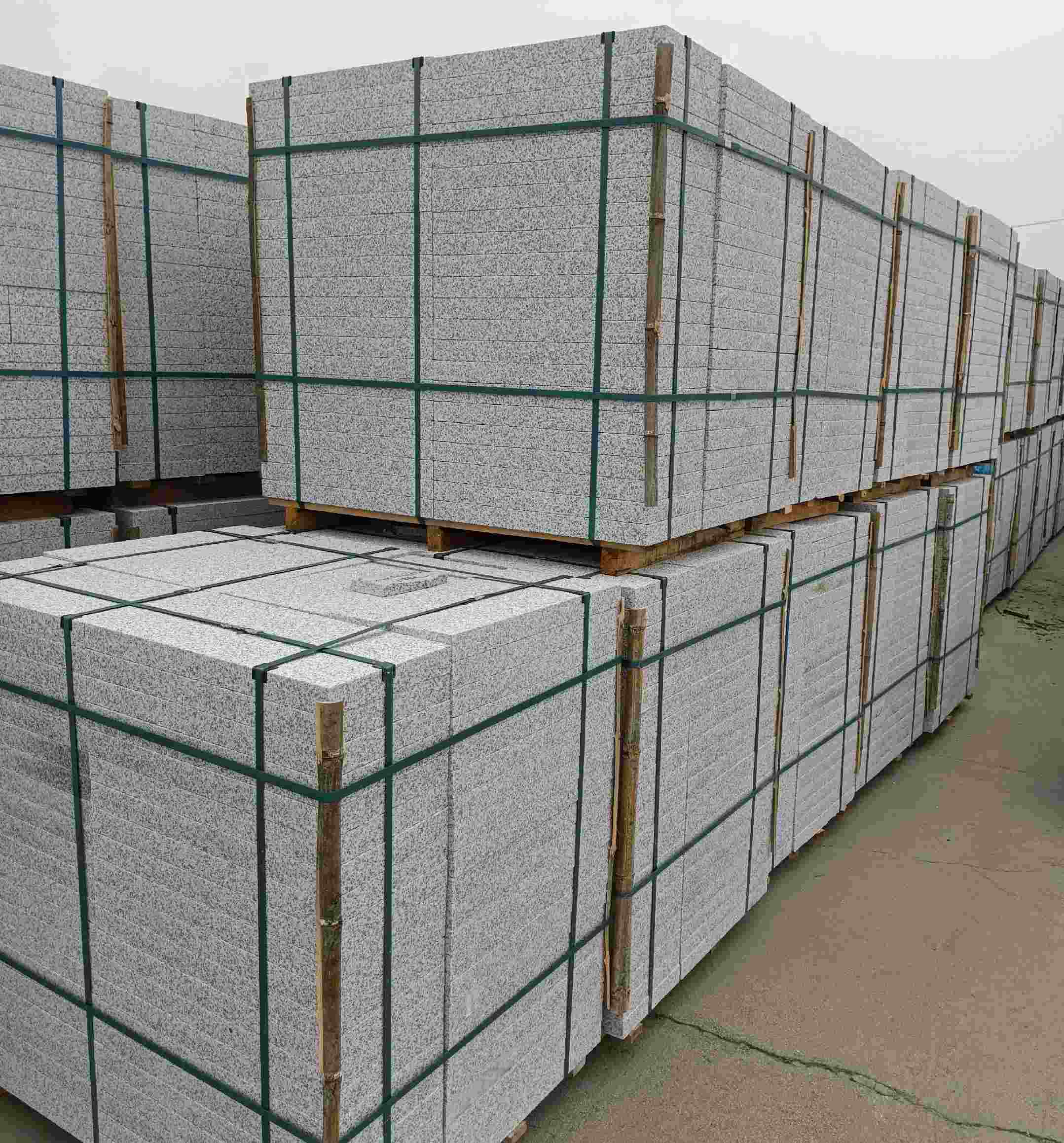 南宁 白麻花岗岩石材荔枝面地铺石（300*600*50）