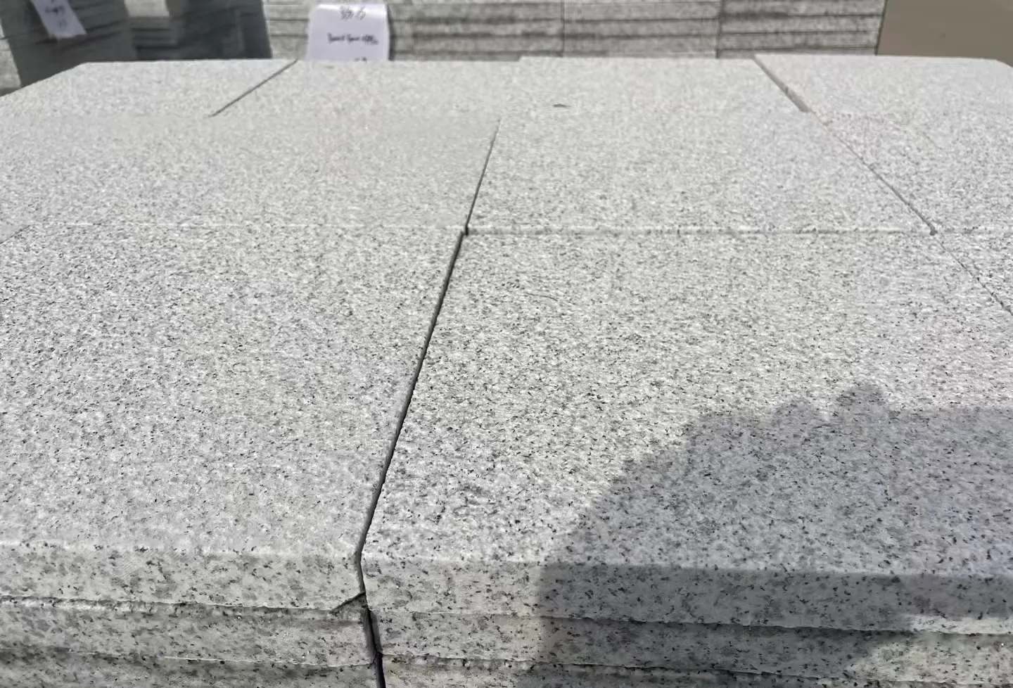 南宁 白麻花岗岩石材推荐 荔枝面地铺石