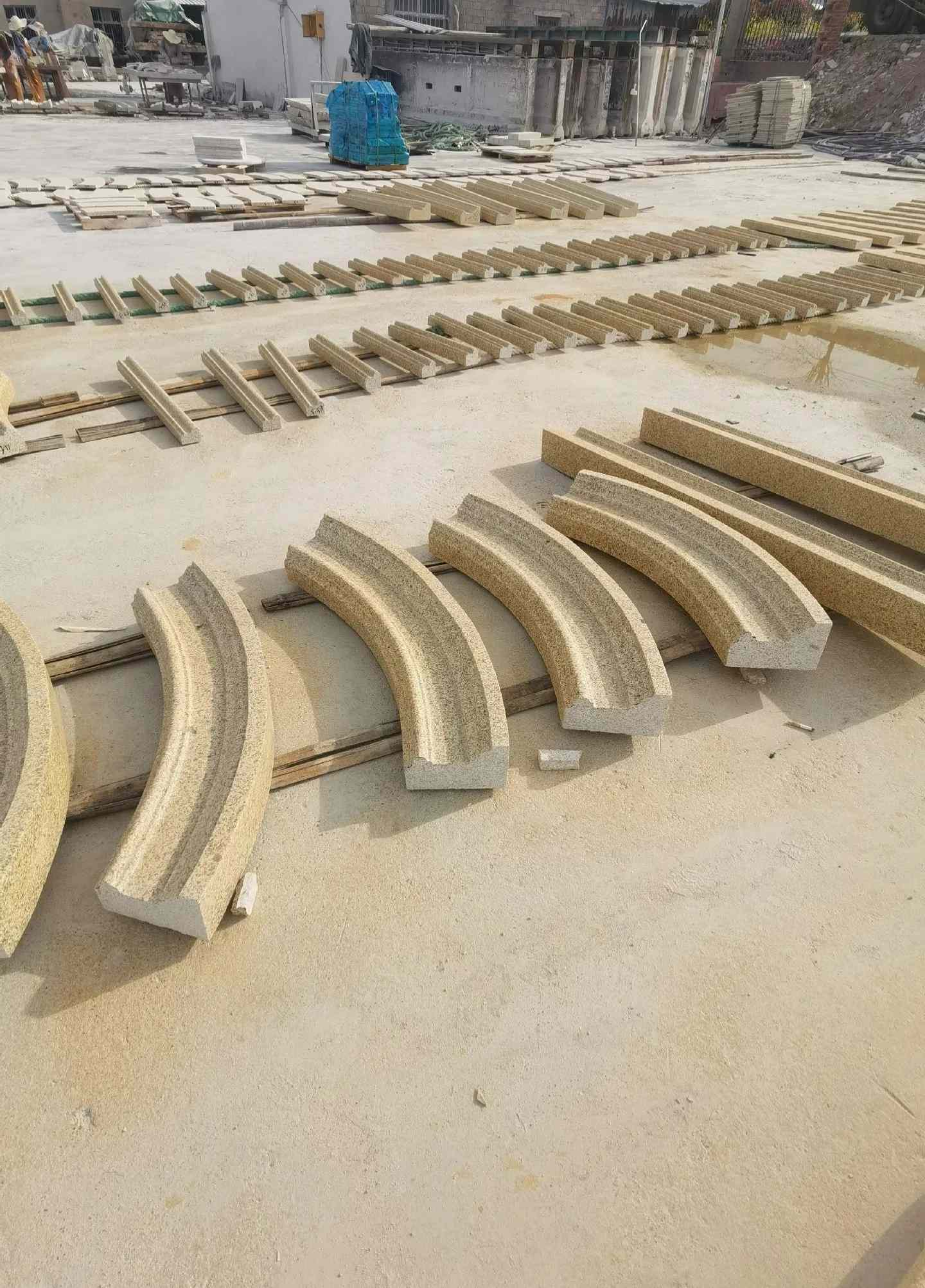 南宁 黄金麻花岗岩别墅线条