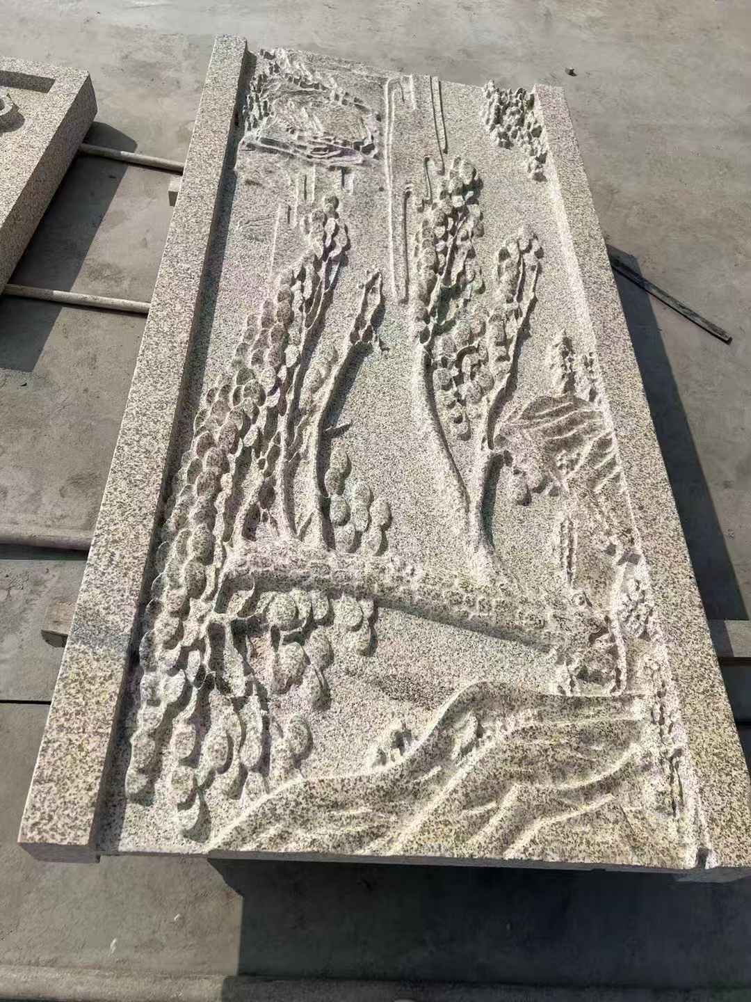 南宁 黄金麻雕刻板浮雕迎客松