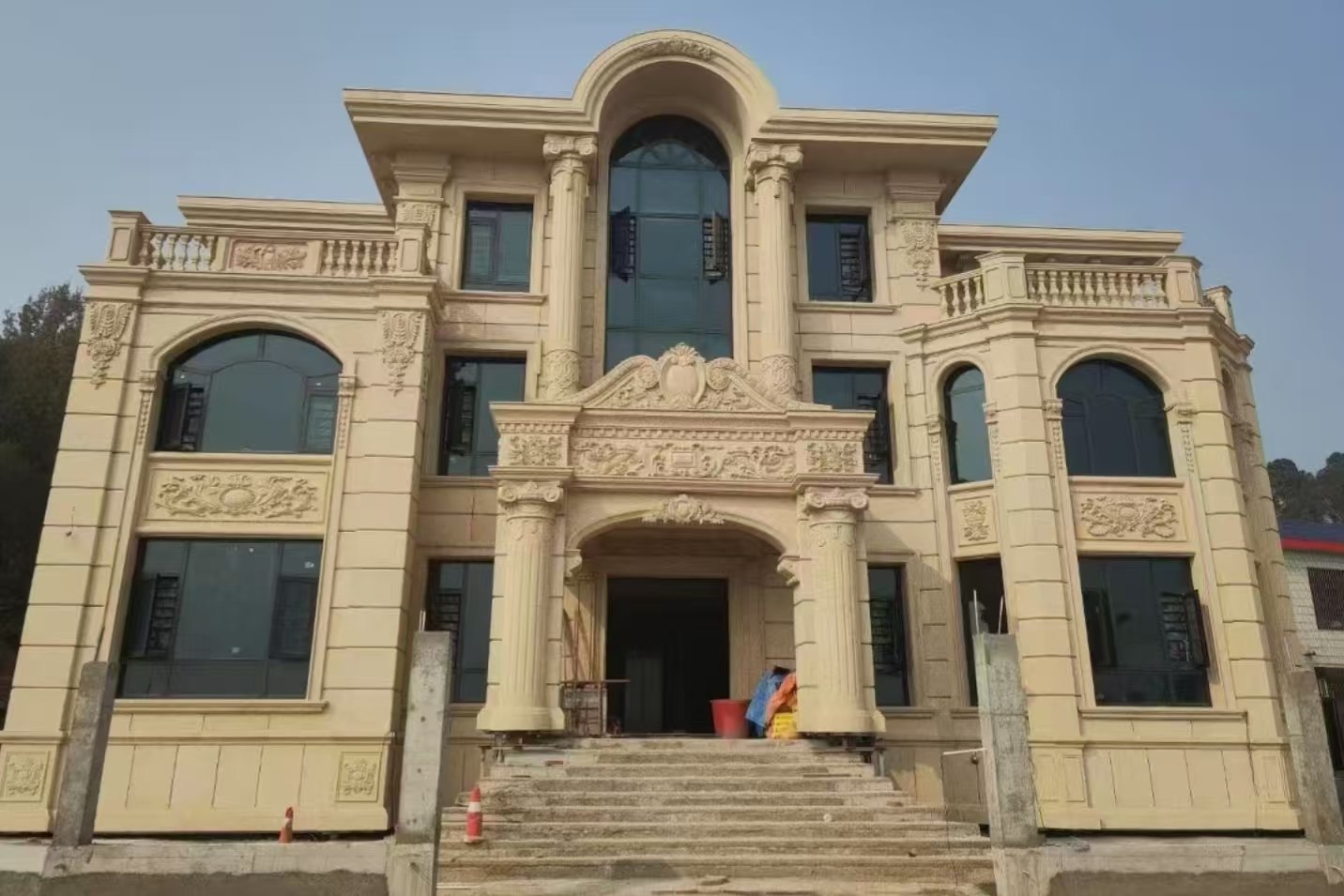 南宁 黄金麻花岗岩别墅外墙干挂