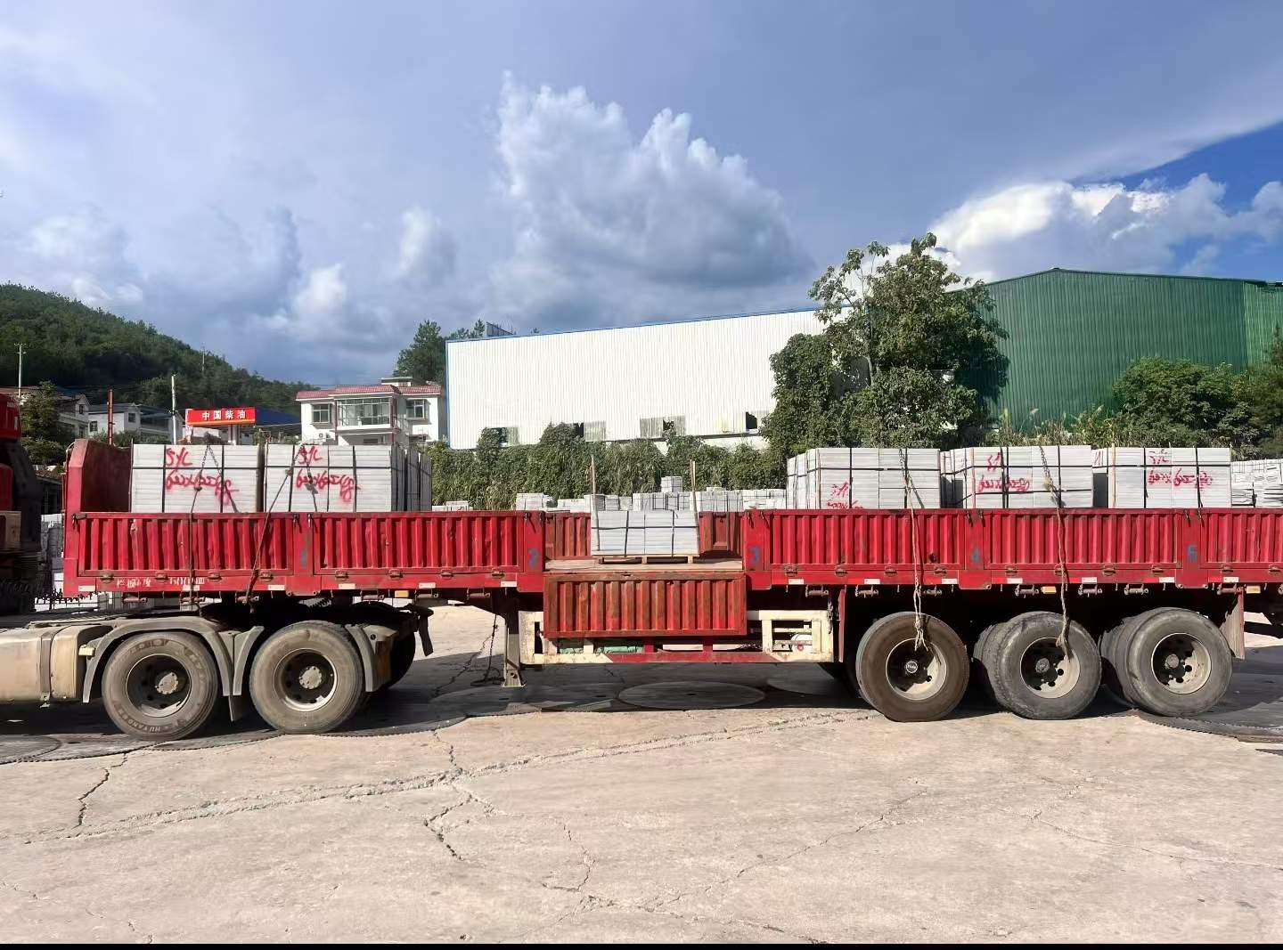 南宁 芝麻灰花岗岩地铺石出货日常